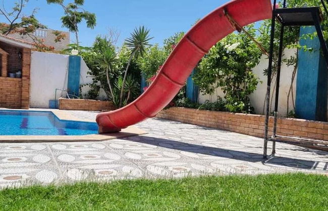 Blue House 4-bed Villa in North Coast Area - Photo 14