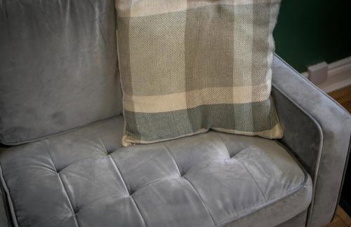 Vale House By EDEN Accommodation - 2 Bedroom Whole House, Sleeps 4 - NEWLY RENOVATED - Foto 33