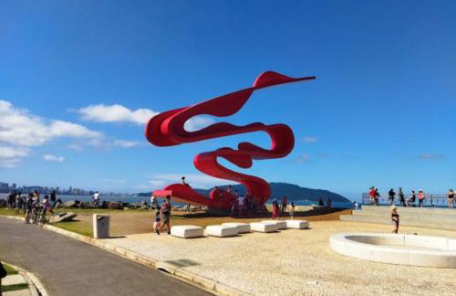 Apê 50 metros da praia com wifi e garagem - Foto 8