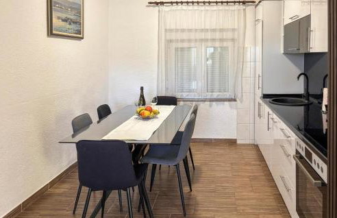 Amazing Apartment In Lukovo Sugarje - Foto 5