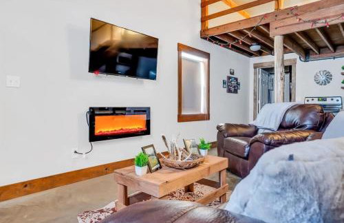 The Den at J-Barn - Secluded Retreat - Foto 2