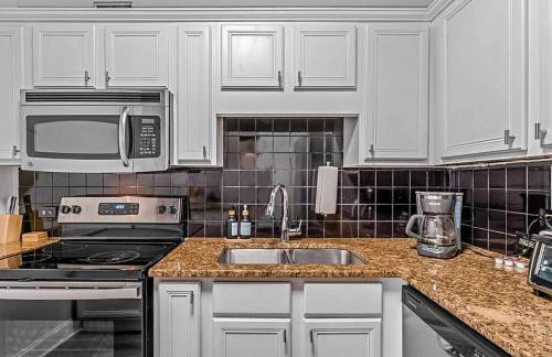 Art Deco-Inspired Apartment Getaway in Buckhead - Foto 4