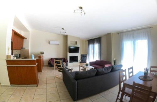 Luxury Beachfront Suite - Photo 1