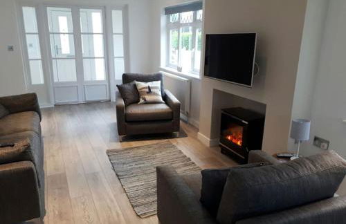 Modern Seaside House with Hot Tub - Foto 33