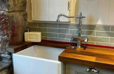 Charming stone Bothy at Loch Lomond - Foto 29