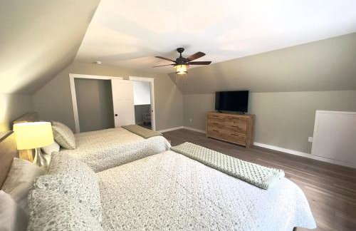 New 2023 Waterfront Home near Acadia with Hot Tub - Foto 32