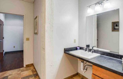 NY Style Centric Loft with King Bed by Park av - Foto 9