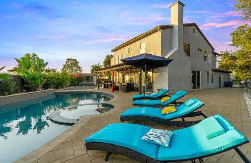 Entire Private Home with 5 Bedrooms 4 Bathrooms 3000 Sq ft Villa, Pool, Hot Tub, Nature, Garage, Winery, Available Now - Foto 21