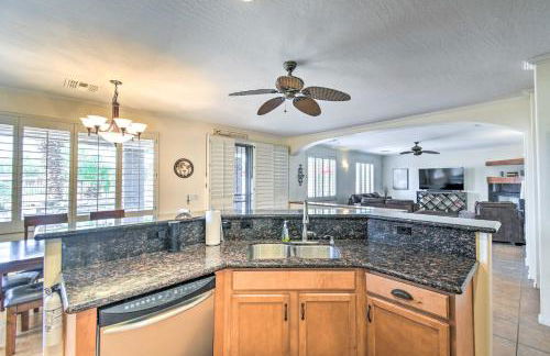 Pool, Game Room and Views! Laveen Village Getaway - Foto 15