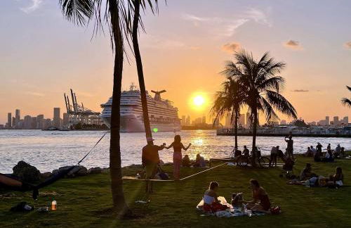 South Beach Suite in South of Fifth Neighborhood Across from Miami's Best Beach - Foto 12