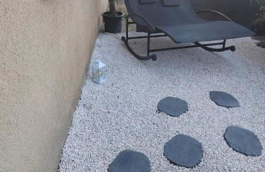 T2 rénové, jaccuzi, sauna, sièges massants, jardin, parking, métro - Foto 9