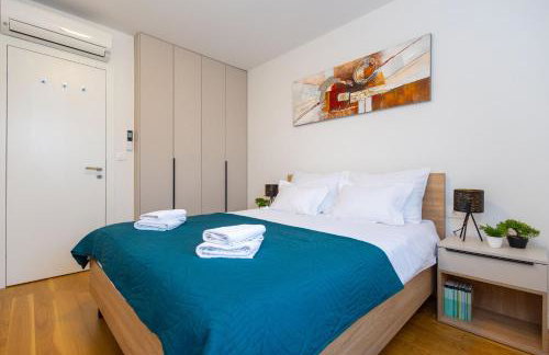Apartment - free parking in garage , mountain and seaview , quiet neighbourhood - Photo 22