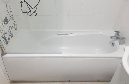 Spacious, Stylish Two-Bedroom Maisonette, Modern Amenities, Elegant Interiors - Foto 28