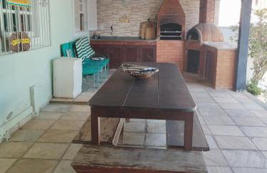 Cabo Frio, casa estilo colonial, ampla e confortável. - Foto 21