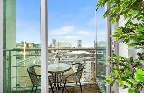 Stylish Apartment - City Centre - Secure Parking - Fast Wifi - Balcony 279O - Foto 4