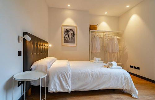 Edificio Fénix by Plaza Mayor Apartamentos - Photo 37