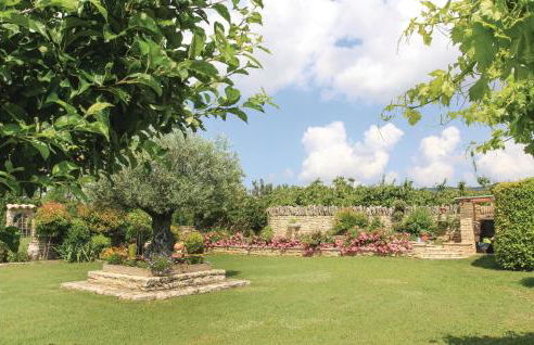 3 Bedroom Stunning Home In Gordes - Photo 17