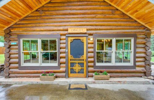 Creekside Silver Gate Getaway with Fireplace! - Foto 27