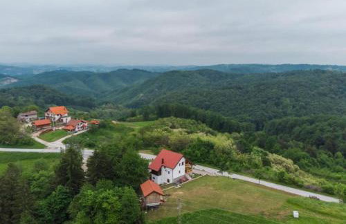 Apartment Stone and Wood - Photo 54