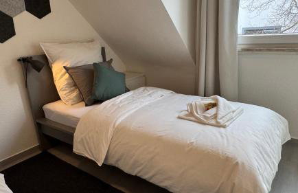 DUTTI'S HOME - Apartment A l 2 rooms l 4 Beds l TV l WIFI l Kitchen l Parking l Autobahn - Foto 12