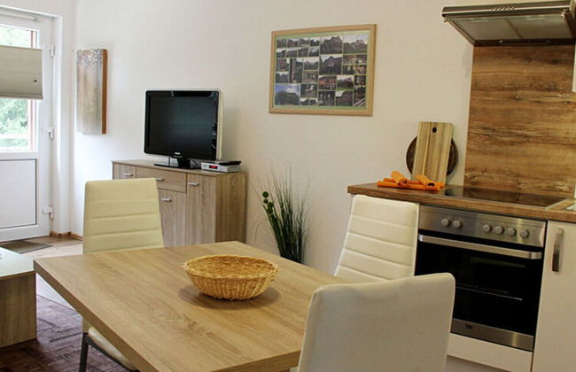 Pear - On the Fruit Tree - Foto 10