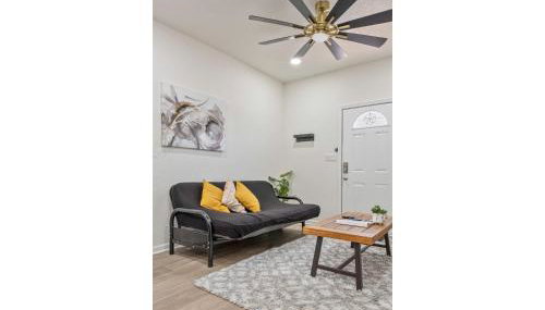 Glorius Amazing 2BR1BA Stay Near Lively Downtown - Foto 3, Other