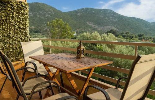 Spacious Cottage - Panoramic Sea & Mountain Views - Photo 3