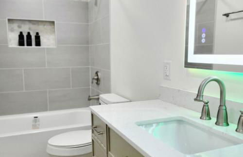 Waterfront Villa with Gameroom and Theater room - Foto 14