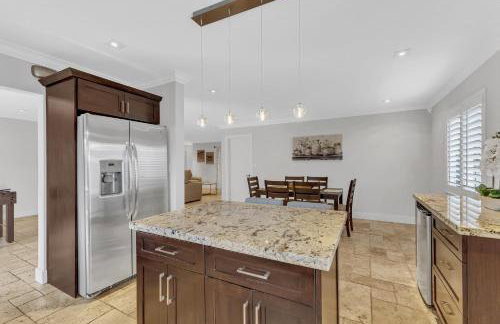 Tropical Oasis with Heated Pool and BBQ - Foto 7