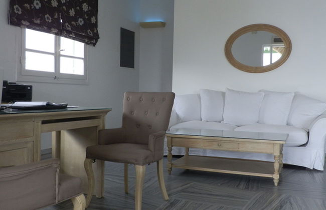 Adonis Hotel & Apartments - Foto 1