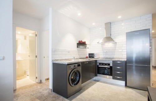 Apartamentos La Marina - Foto 13