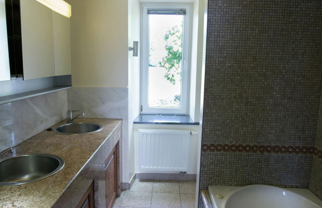 Group Stay With Pool, Chevron - Photo 16