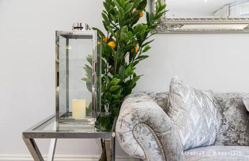 Central Park Suite by Grandeur Property - Photo 6