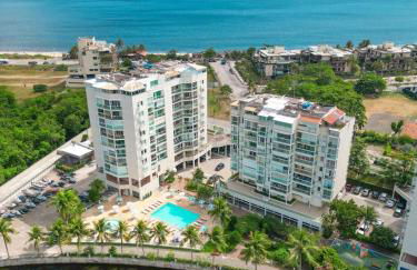 Apartamento com piscina a poucos passos da praia - Foto 13