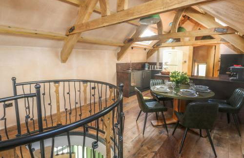 Becket's Barn - Photo 8