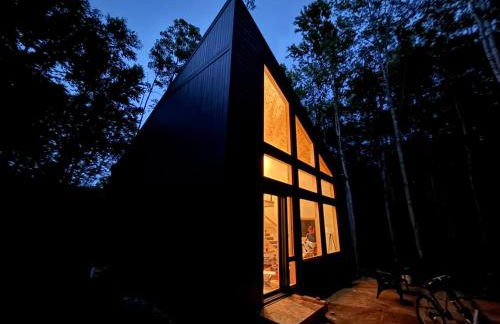 Distinctly modern cabin on quiet Northwoods lake - Foto 4