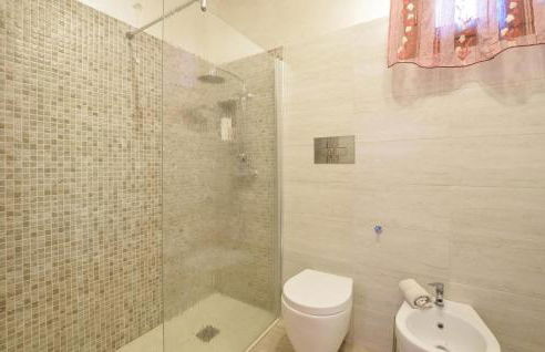 Gorgeous Apartment In Solferino - Foto 20