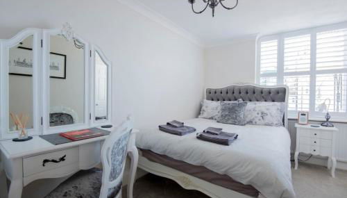 Direct Sea Views, Seafront Location & Free Parking - Foto 1