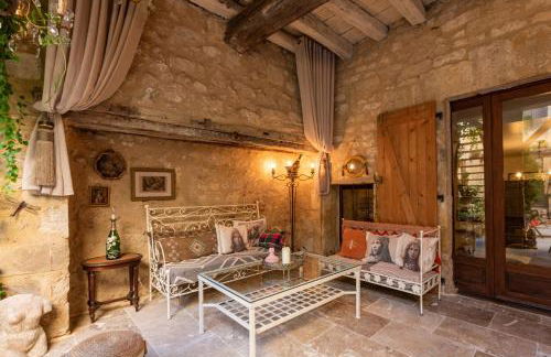 CHAMPAGNE HOUSE- Oasis de luxe & de charme - coeur de ville - 10-12 pers - piscine, cuisine d'été, patio, bar & piano - Photo 70