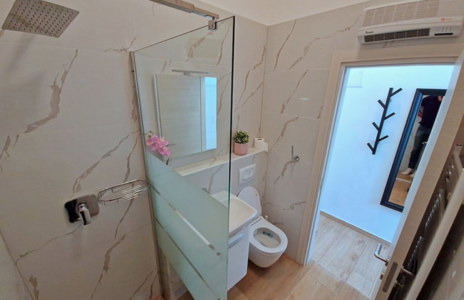 Lola's Place - Photo 73