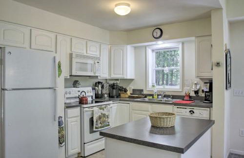 Spacious Home with Deck, Grill and Delaware River View - Foto 11