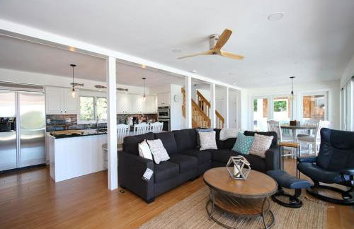 Hi Speed Wifi, Pets Considered, Bayfront, Bay Views, Beach Badges, Private Yard, Decking,, Outdoor Shower, - Foto 21