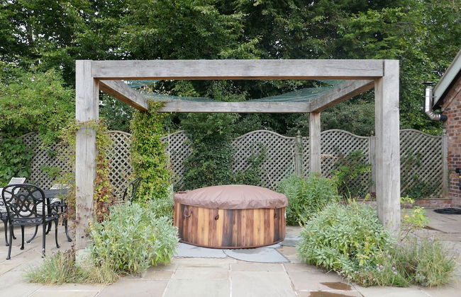 Super Spacious Barn Conversion With Free Wifi, Netflix Fireplace - Photo 44