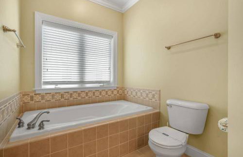 Diving Duck - Waterfront home w Hot tub & Boat dock & King Bed - Foto 35