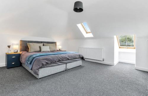 Comfortable 3-Bed Dormer Bungalow Family & Business Friendly - Photo 20