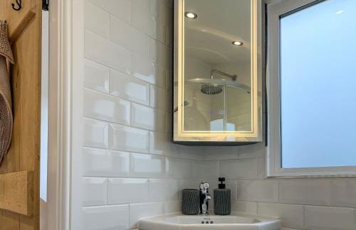 The Stable - Photo 11