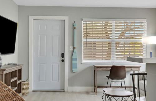 Hollywood Beach 1BR Getaway | WiFi + AC - Foto 8