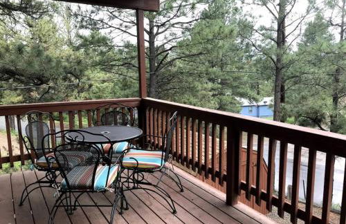 Horsin Around-cabin With A Peaceful Covered Deck - Foto 1