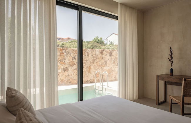 Seven Rocks Suites - Photo 12