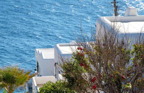 Pahivouni Studios & Suites - Photo 31